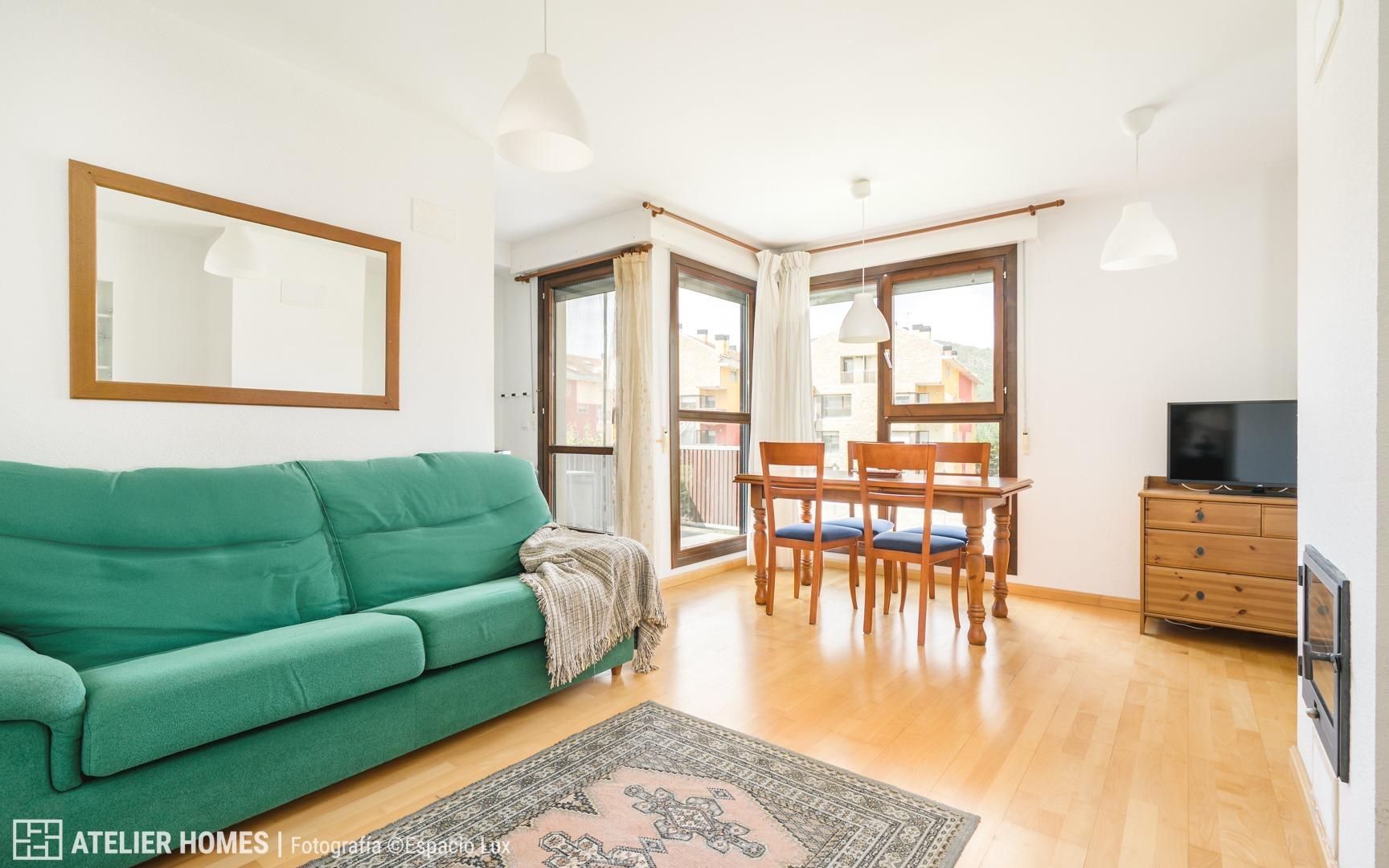Exterior view of Apartment for sale in Puente la Reina de Jaca  with Heating, Private garden and Storage room