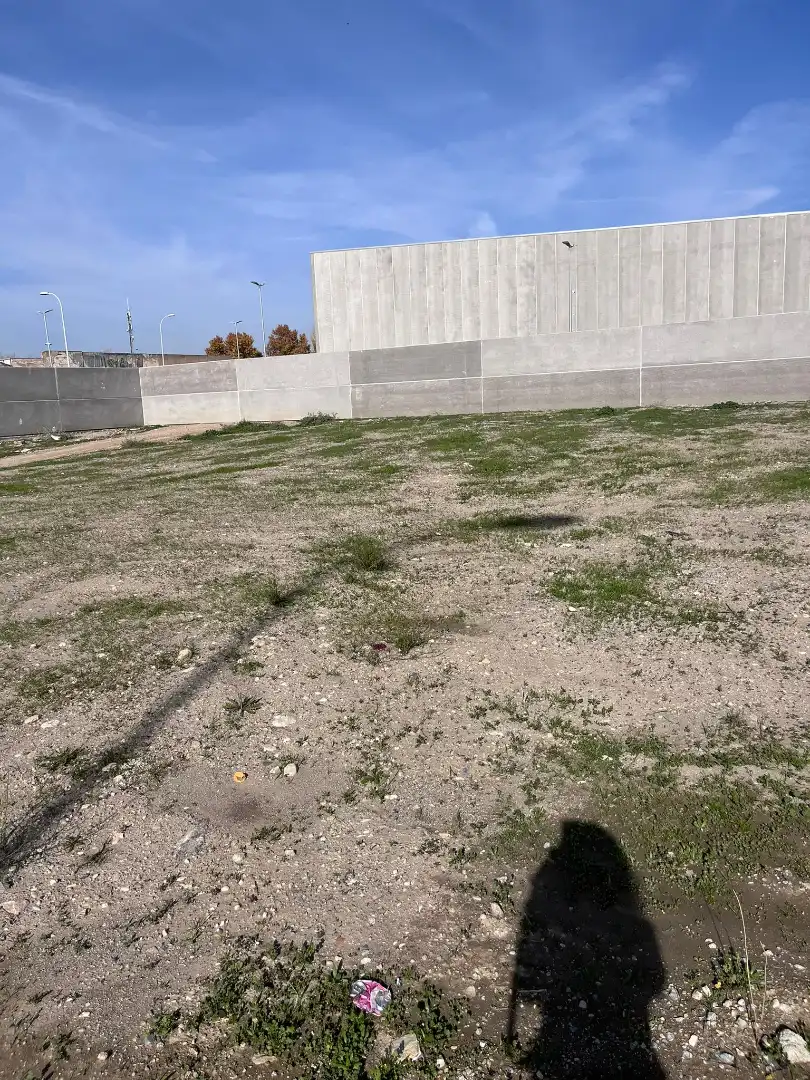 Terreno industrial en venta en Granada