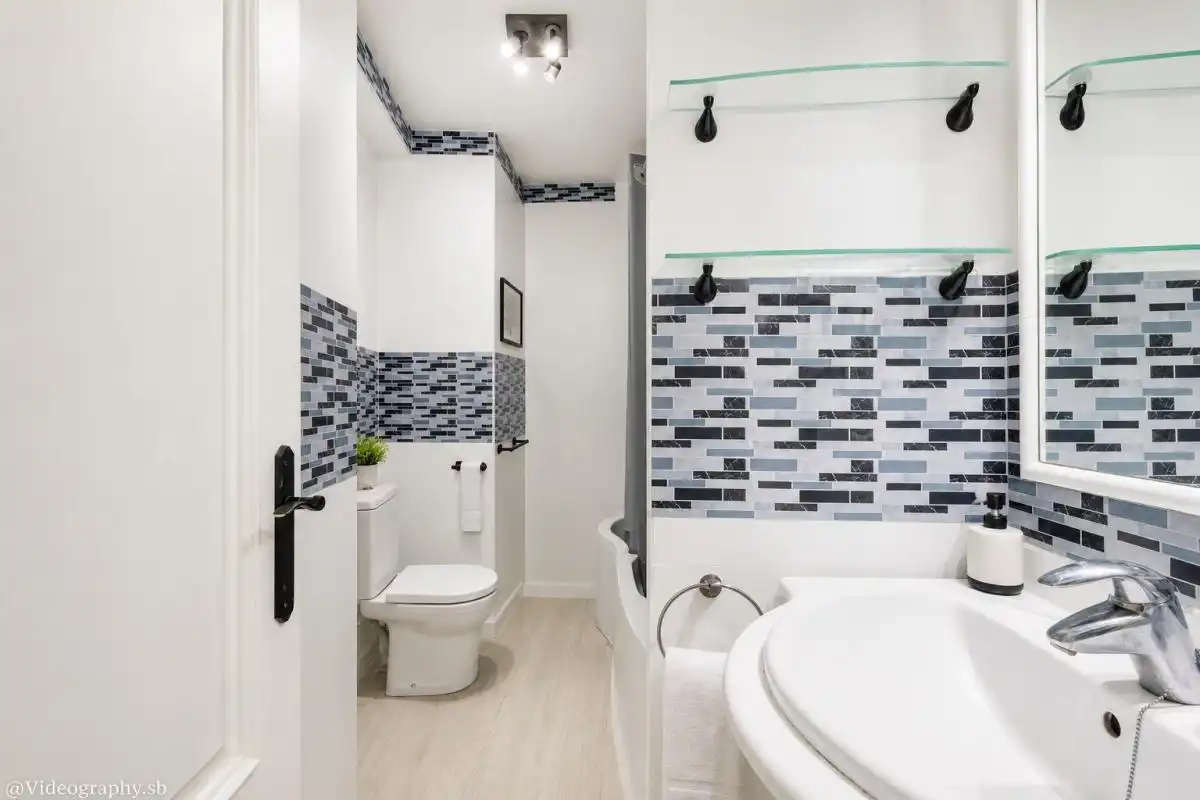 Bathroom of Flat for sale in Alcalá de Henares  with Heating