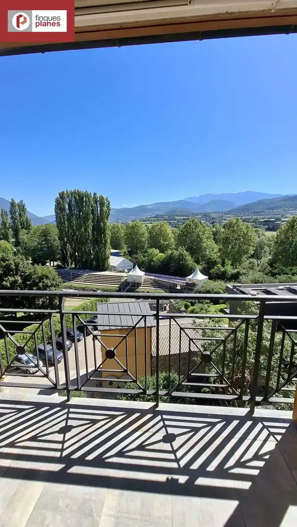 Àtic amb terrassa en venda a La Seu d'Urgell