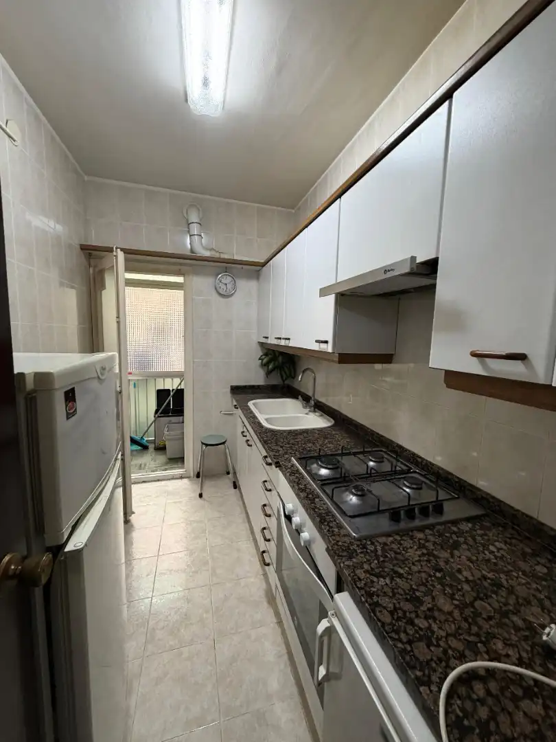 Cocina de Piso en venta en Barcelona con Aire acondicionado, Calefacción y Horno