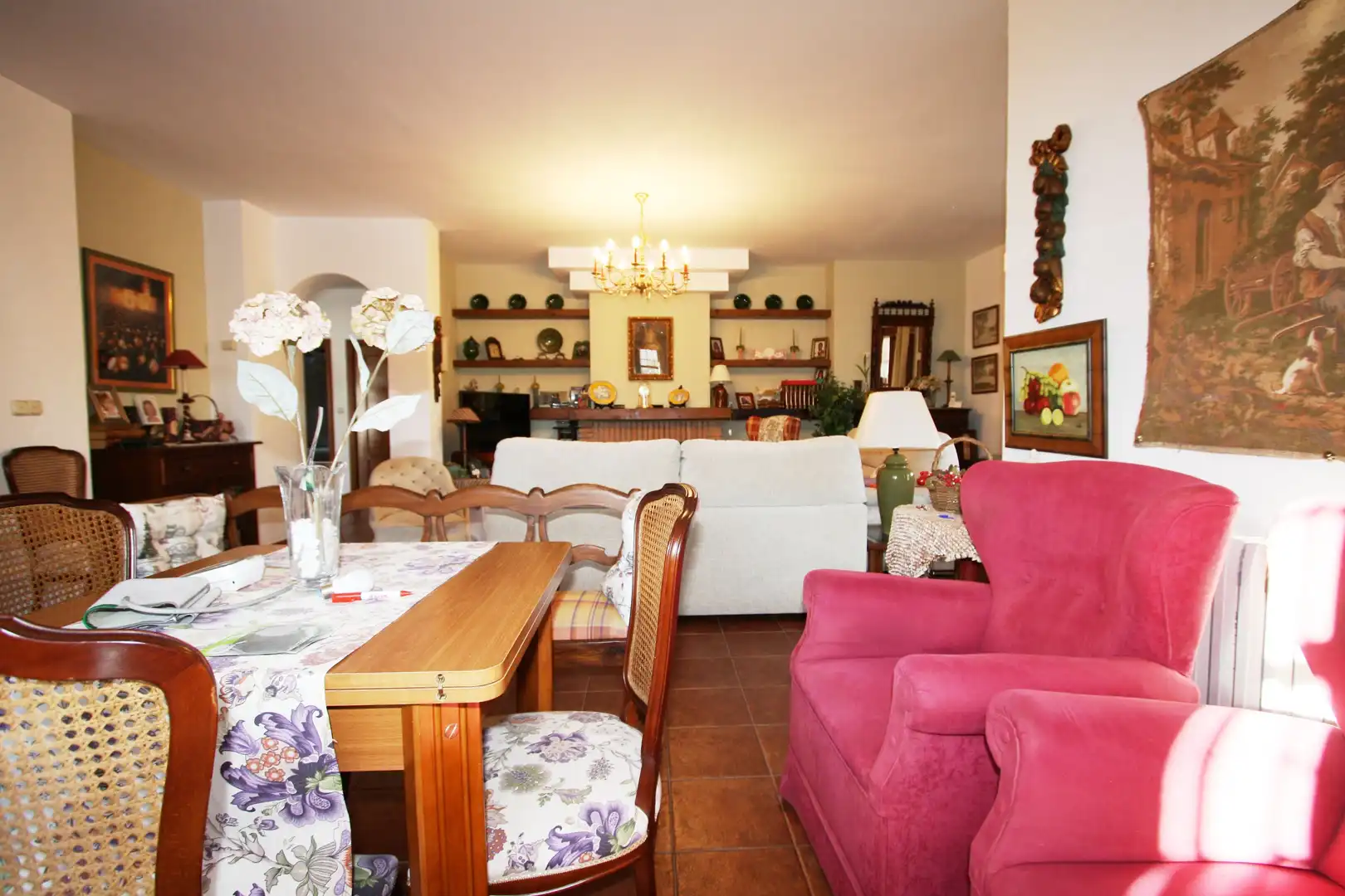 Sala d'estar de Casa o xalet en venda en Albacete amb Aire condicionat, Jardí privat i Terrassa
