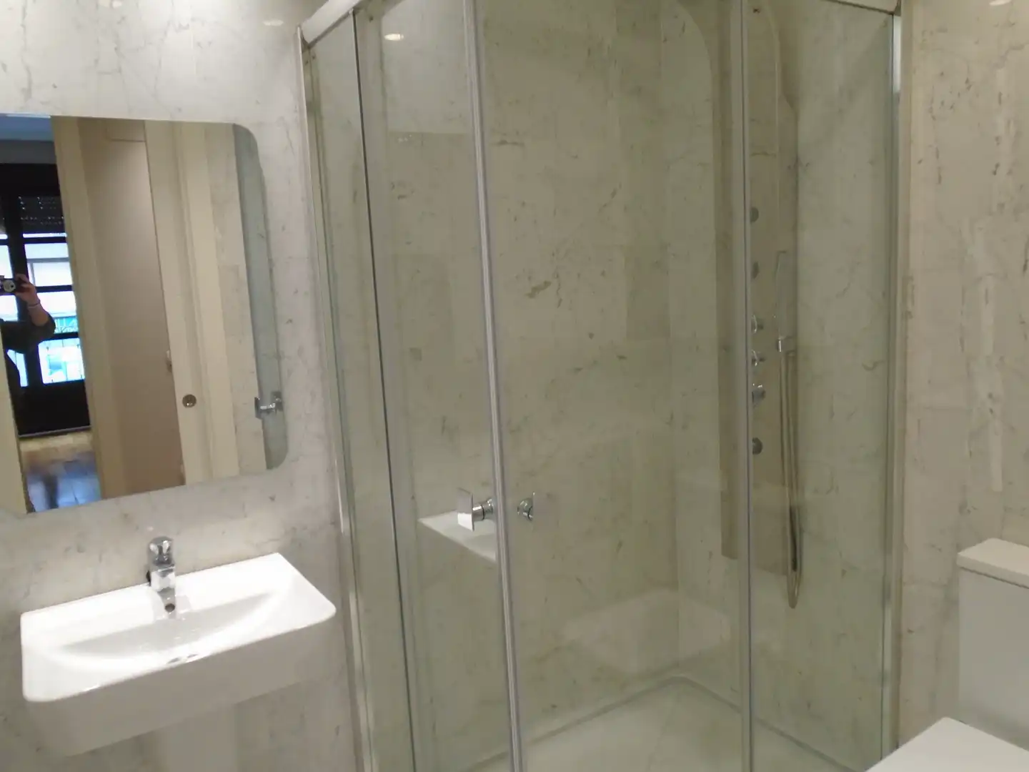 Baño de Apartamento de alquiler en  Logroño con Aire acondicionado, Calefacción y Parquet