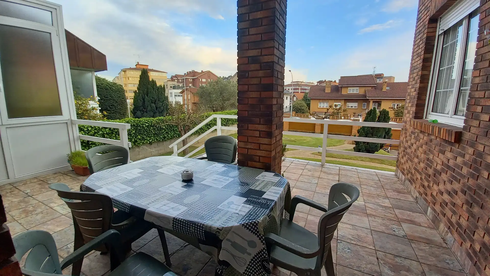 Terrace of Houses for sale in Castrillón  with Heating, Private garden and Parquet flooring