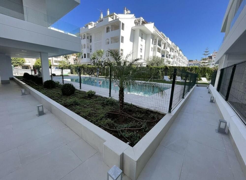 Piscina de Apartament de lloguer en Marbella amb Aire condicionat, Terrassa i Traster