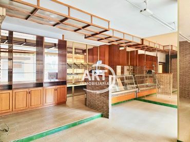 Local comercial en alquiler en Vicente cremades