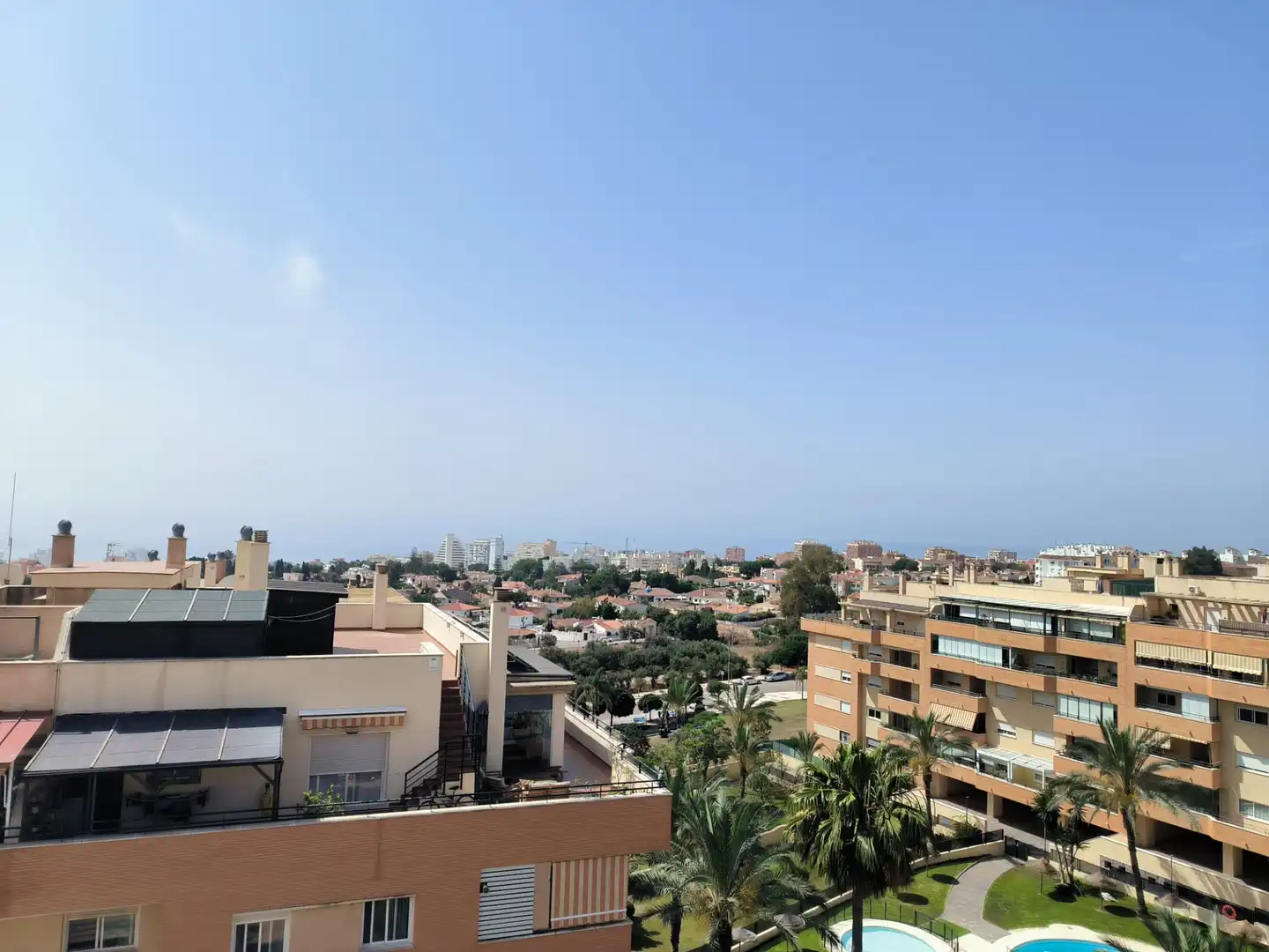 Vista exterior de Ático en venta en Torremolinos con Aire acondicionado, Terraza y Trastero