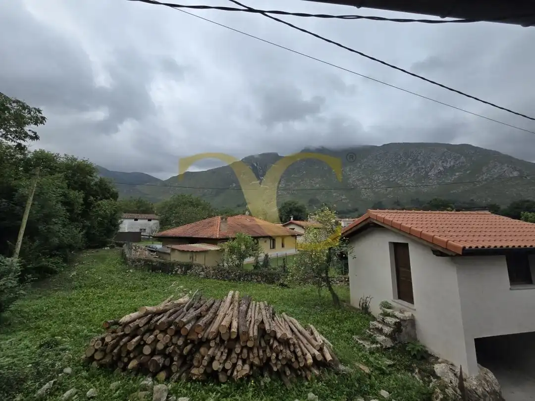 Casa adosada en venda en Llanes amb Calefacció, Jardí privat i Terrassa