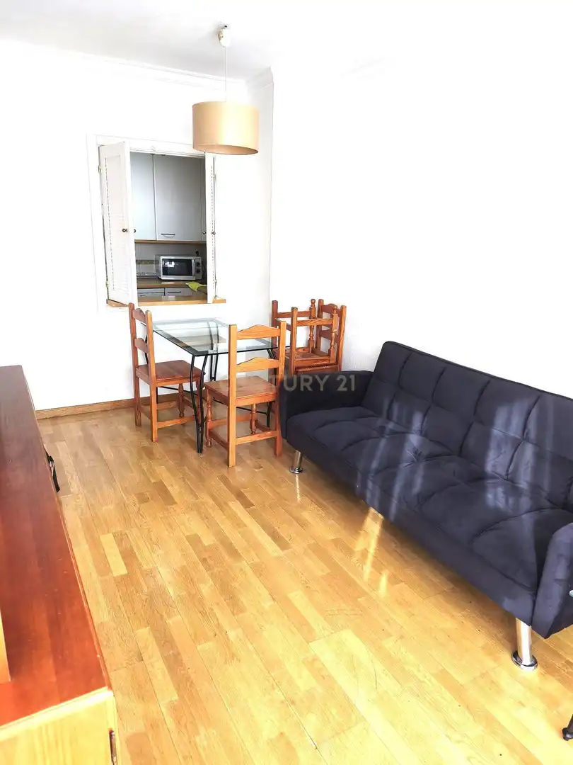 Sala d'estar de Apartament en venda en Madrid amb Balcó