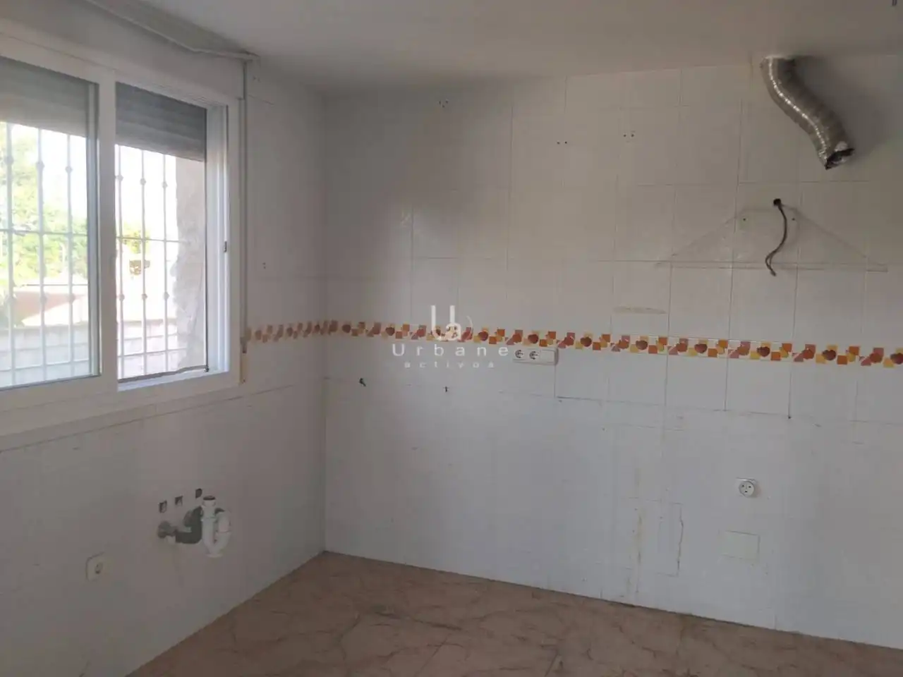Cocina de Casa o chalet en venta en Murcia con Aire acondicionado, Calefacción y Jardín privado