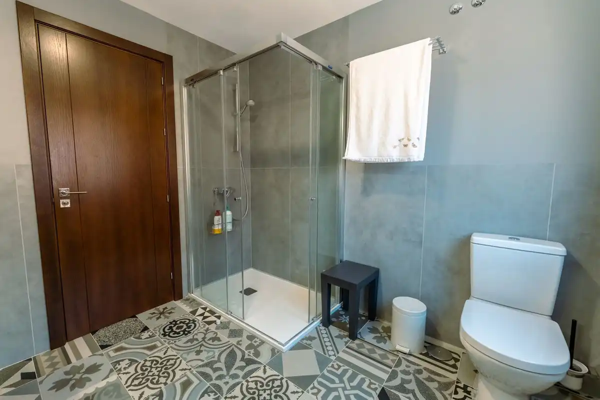 Bany de Casa o xalet en venda en Marbella amb Aire condicionat, Terrassa i Traster