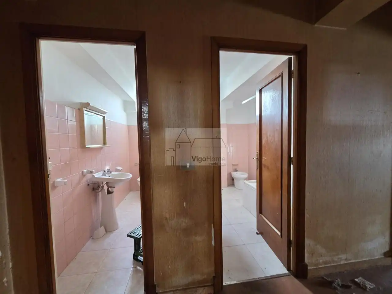 Badezimmer von Wohnung zum Verkauf in Vigo  mit Terrasse und Balkon