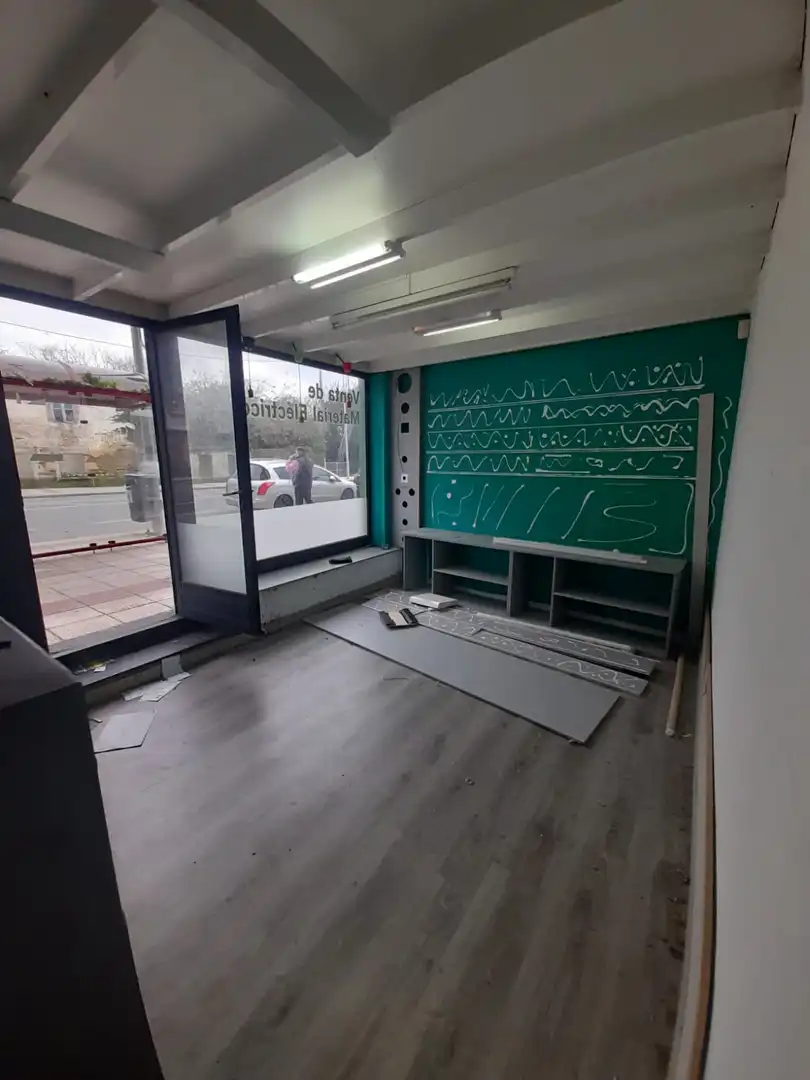 Local comercial en venda a Piñeiros- Freixeiro, imagen 2