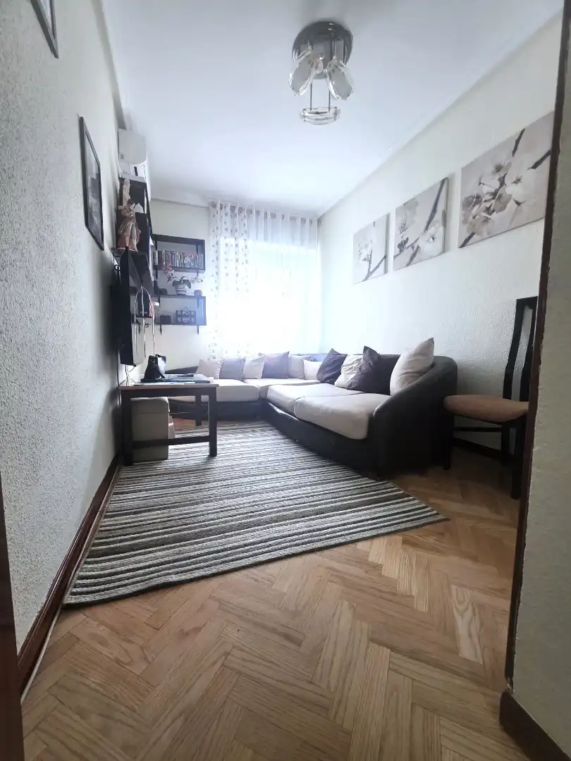 Living room of Flat for sale in Madrid  with Air Conditioner, Heating and Parquet flooring