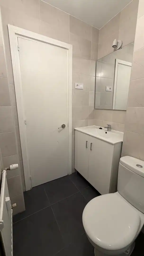 Badezimmer von Wohnung zur Miete in Fuencarral - El Pardo