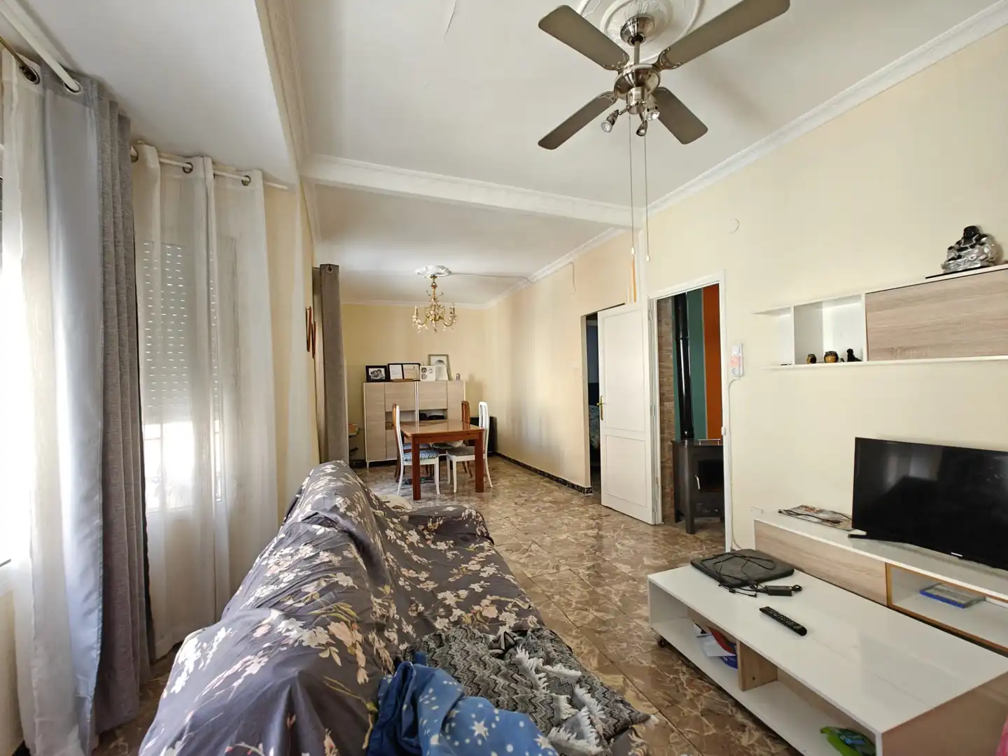 Wohnzimmer von Dachboden zum Verkauf in Ontinyent mit Terrasse, Abstellraum und Balkon