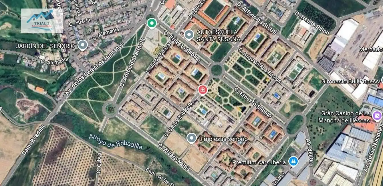 Vista exterior de Pis en venda en Illescas amb Jardí privat i Piscina comunitària