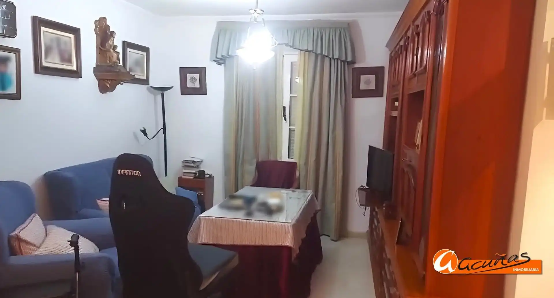 Sala d'estar de Casa adosada en venda en Villanueva de Algaidas amb Terrassa i Traster