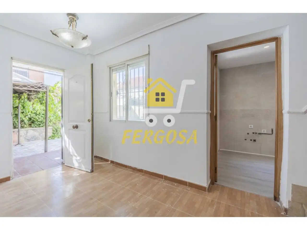 Casa adosada en venda en Las Ventas de Retamosa amb Jardí privat, Terrassa i Piscina