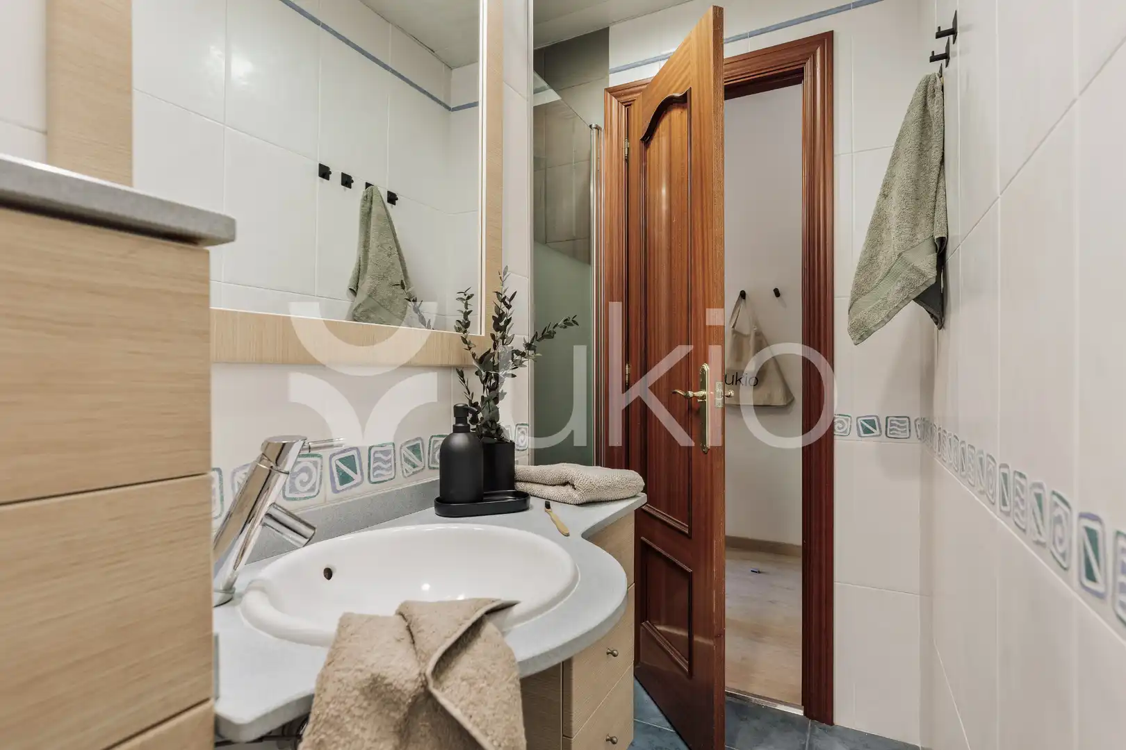 Badezimmer von Wohnungen zur Miete in Barcelona mit Klimaanlage, Heizung und Möbliert