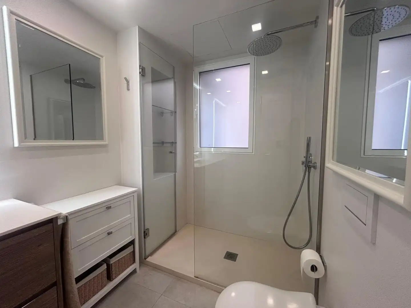 Baño de Piso de alquiler en Madrid con Aire acondicionado, Calefacción y Parquet