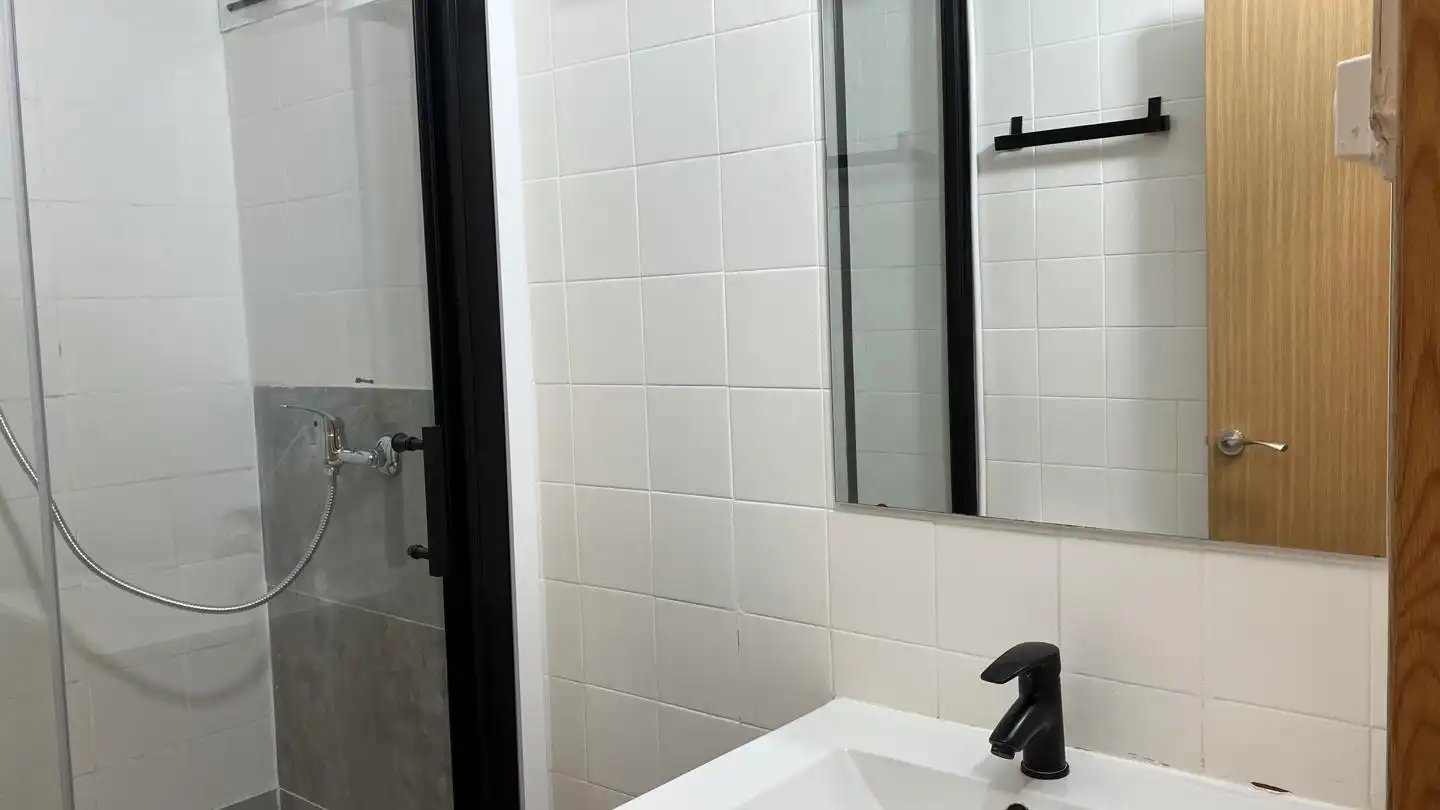 Bathroom of Flat for sale in  Madrid Capital