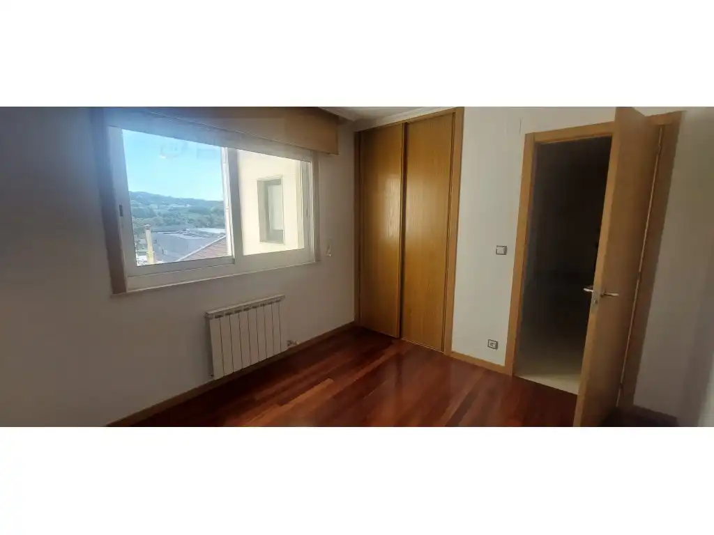 Bedroom of Flat for sale in Lalín