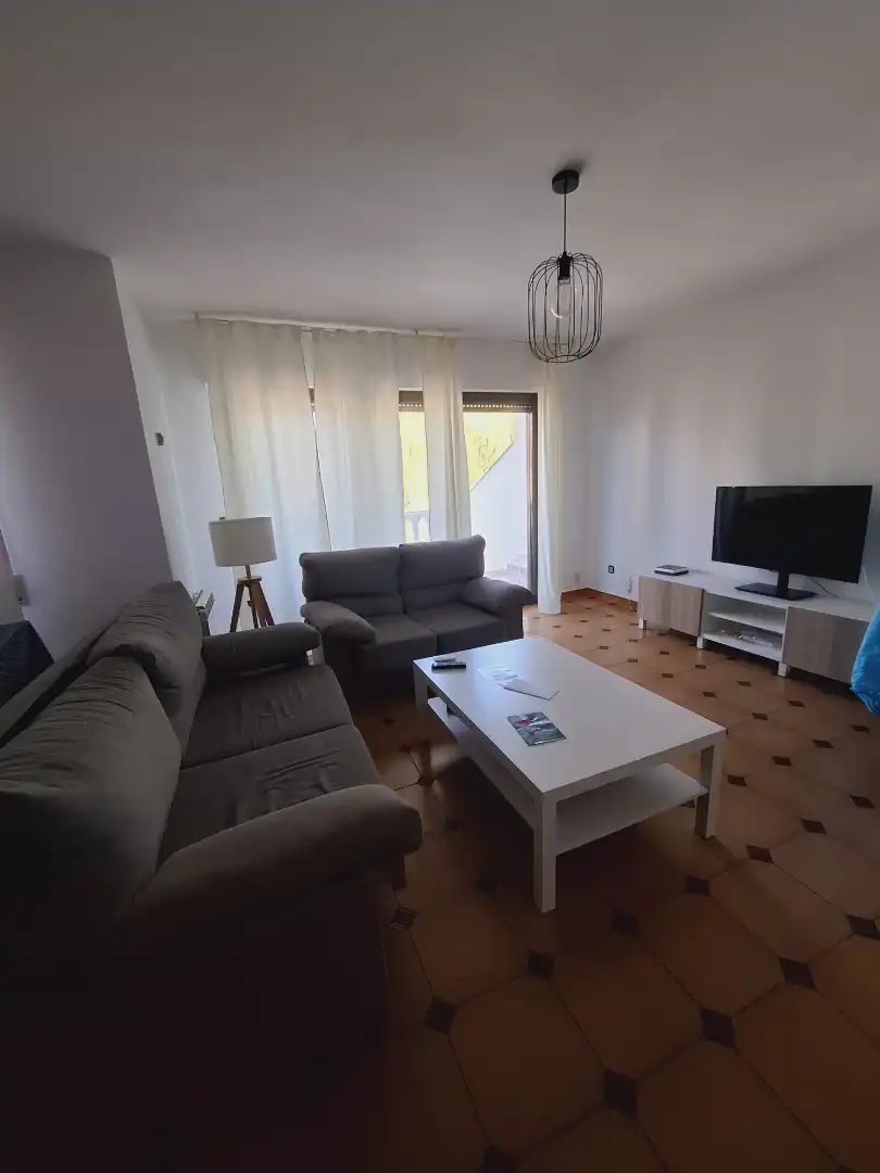 Sala d'estar de Casa adosada en venda en Villaviciosa de Odón amb Aire condicionat, Calefacció i Jardí privat