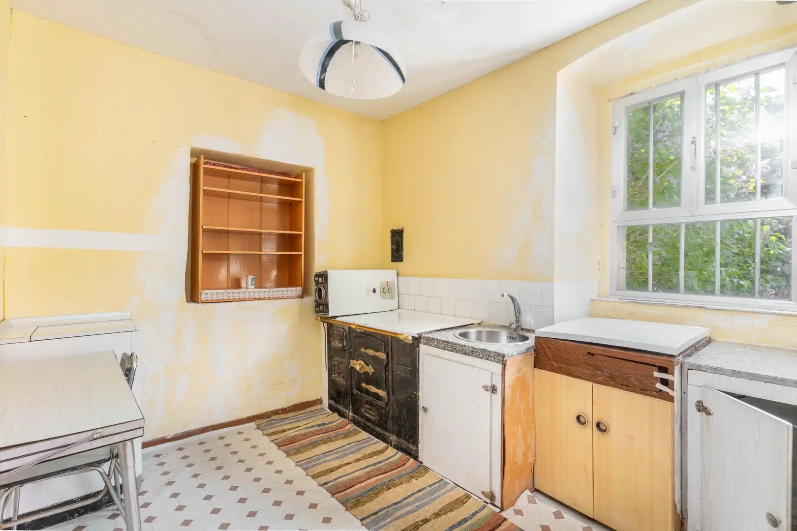Cocina de Casa o chalet en venta en Cabrillanes con Jardín privado, Terraza y Trastero