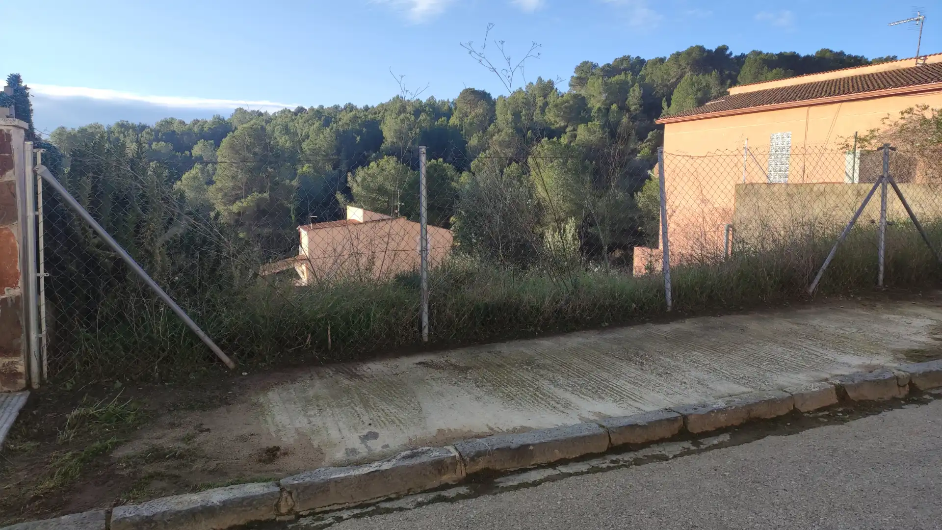 Terreny residencial en venda a Carrer Assutzena 19, imagen 2