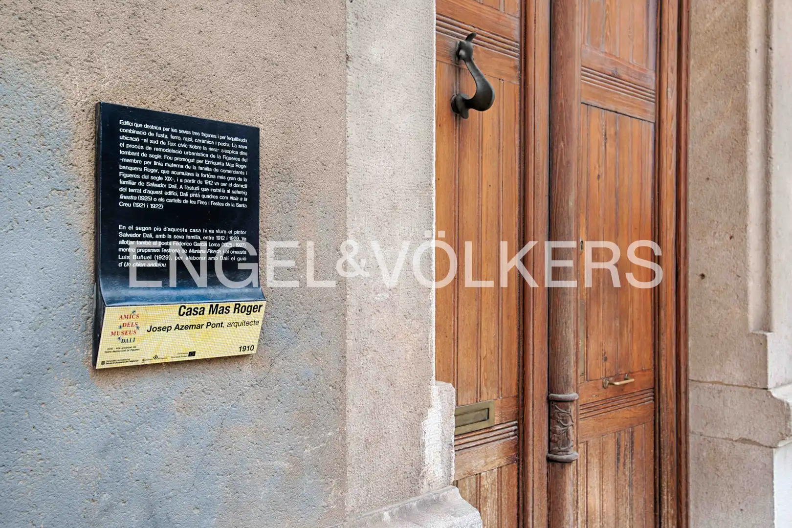 Vista exterior de Piso en venta en Figueres con Calefacción y Balcón