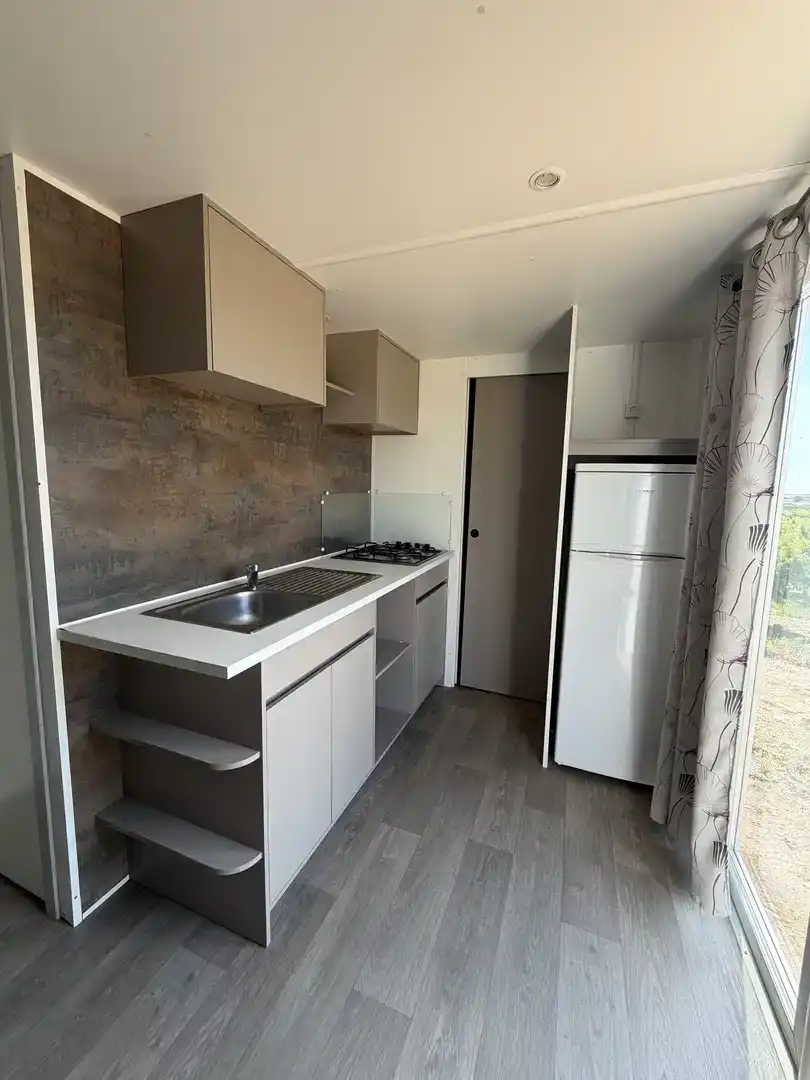 Cuina de Estudi en venda en Alcañiz amb Parquet i Moblat