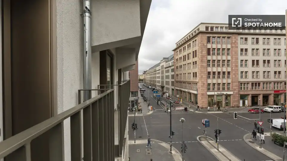 Exterior view of Flat for share in Colmenar de Oreja  with Air Conditioner, Terrace and Furnished