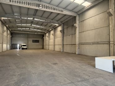 Industriegebäude zur Miete in Rúa 12