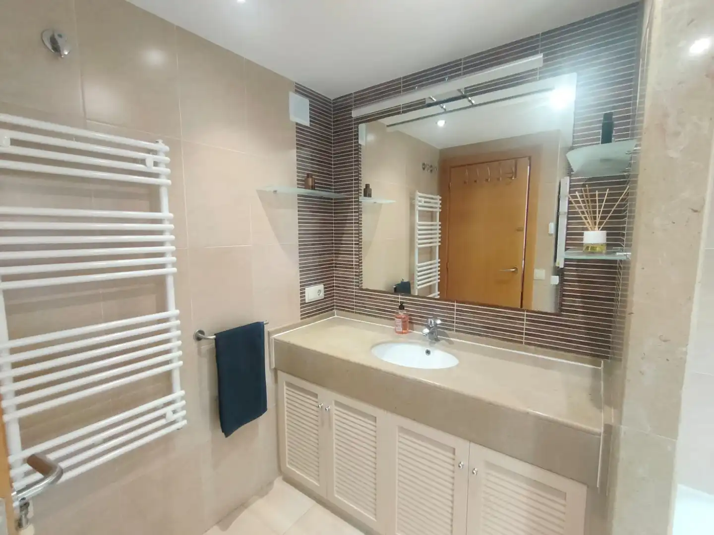 Baño de Piso en venta en Sils con Aire acondicionado, Calefacción y Parquet