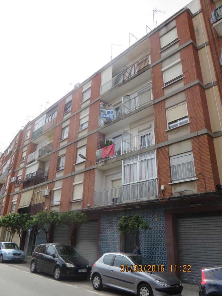 Vista exterior de Pis en venda en Torrent