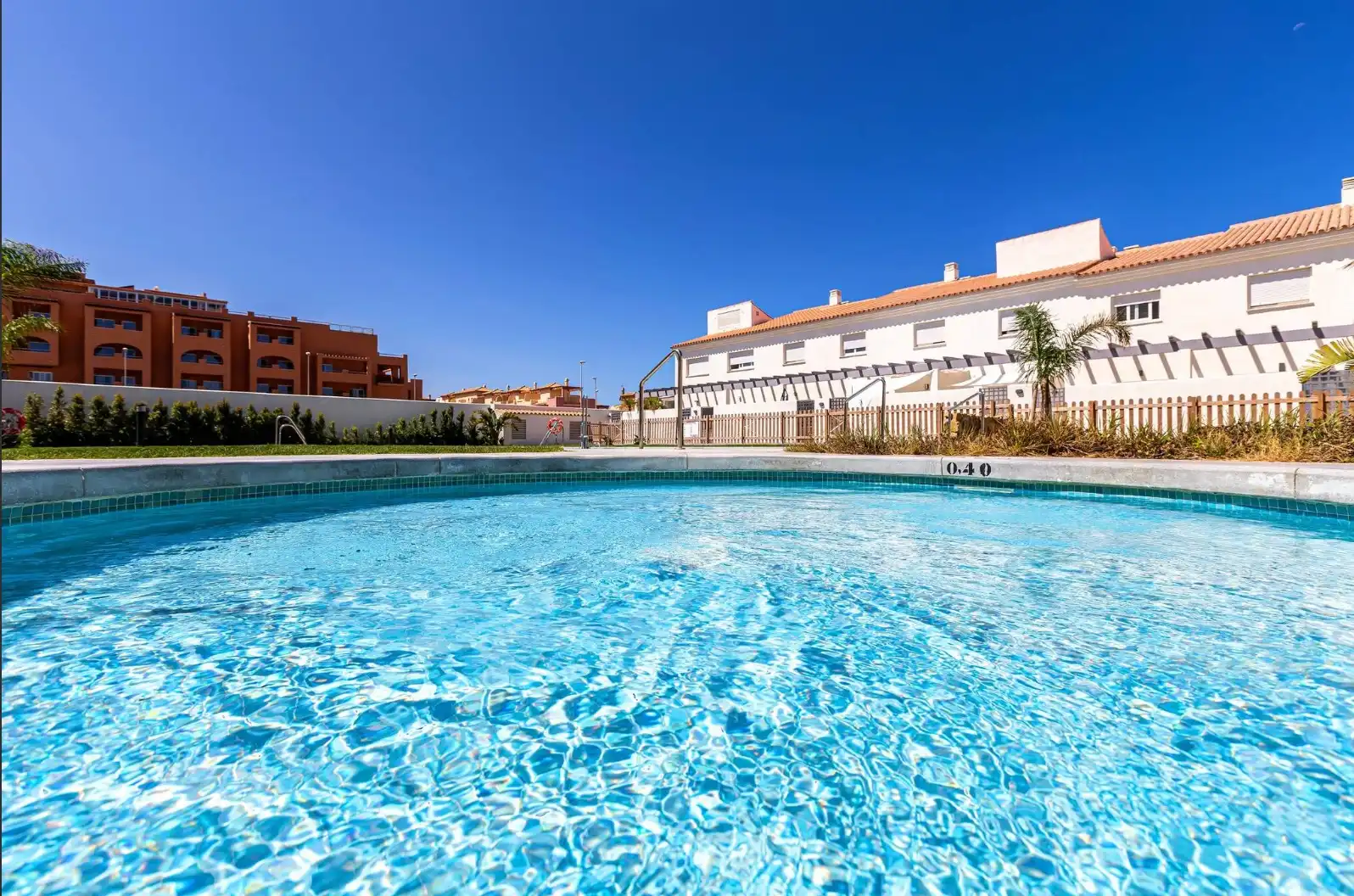 Schwimmbecken von Dachboden zum Verkauf in Tarifa mit Terrasse, Abstellraum und Möbliert