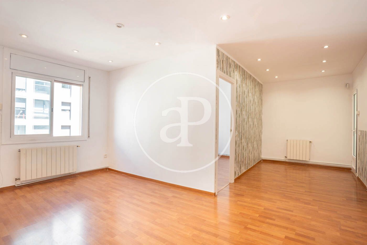 Living room of Flat for sale in  Barcelona Capital  with Heating and Balcony