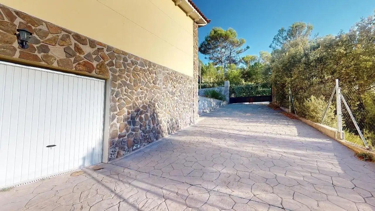 Vista exterior de Casa o xalet en venda en Albalate de Zorita, Guadalajara