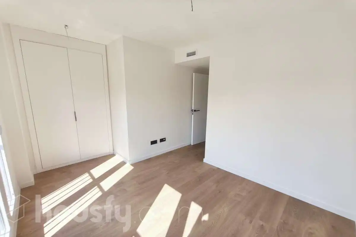 Habitación de Piso de alquiler en Madrid con Aire acondicionado, Calefacción y Parquet