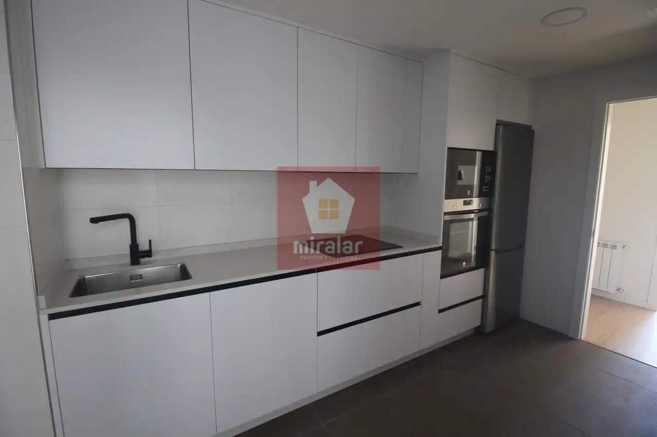 Cocina de Piso en venta en Salvaterra de Miño con Calefacción y Trastero