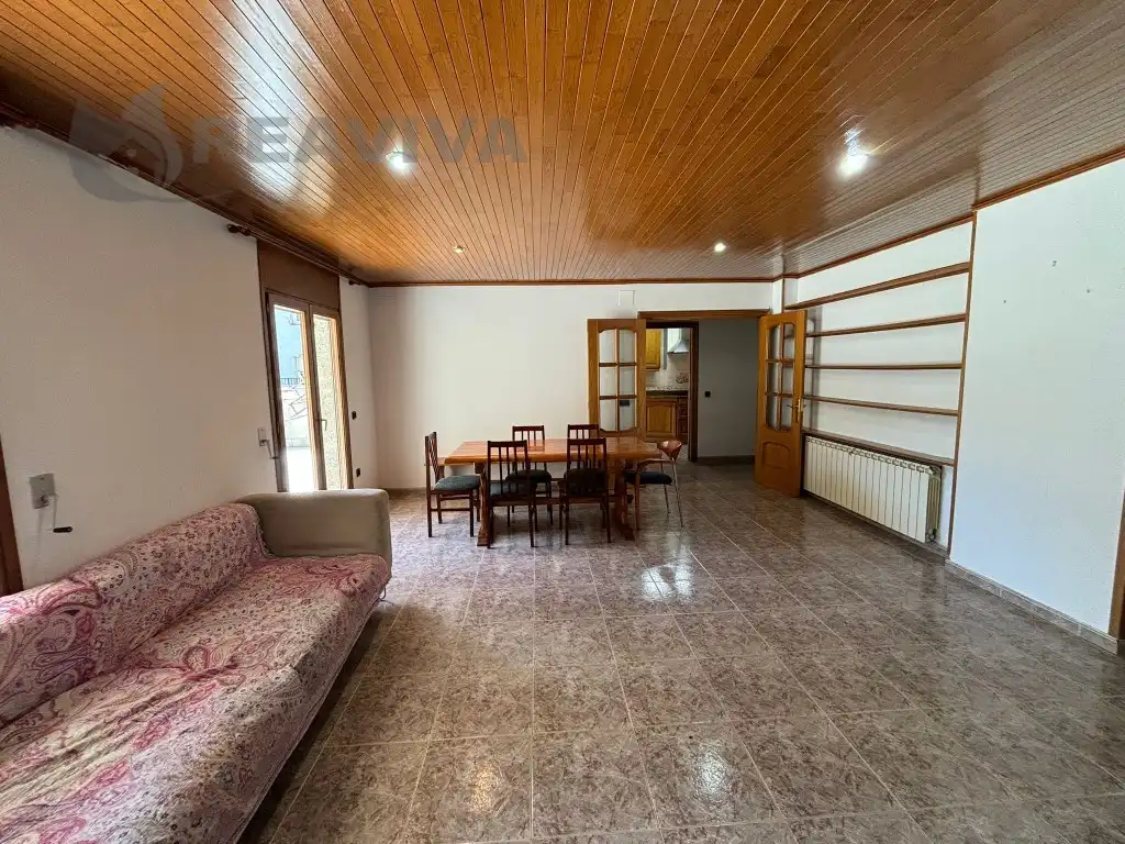 Piso en venta en La Seu d'Urgell con Horno, Lavadora y Microondas