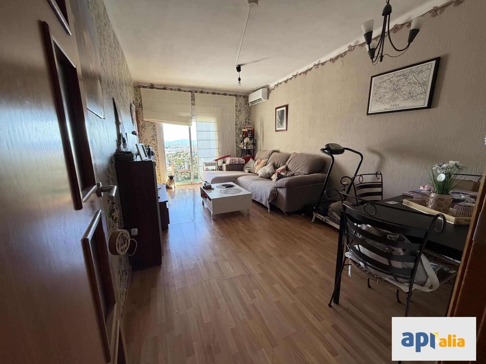 Living room of Flat for sale in Sabadell  with Air Conditioner, Parquet flooring and Terrace