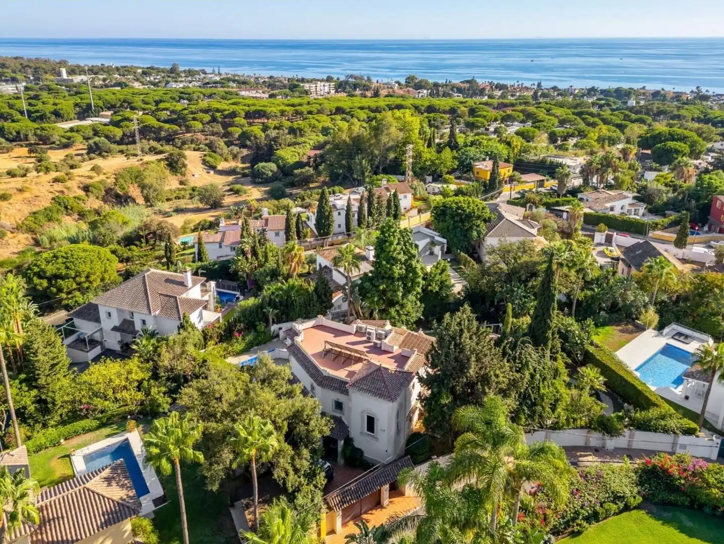 Vista exterior de Casa o chalet en venta en Marbella con Aire acondicionado, Calefacción y Jardín privado