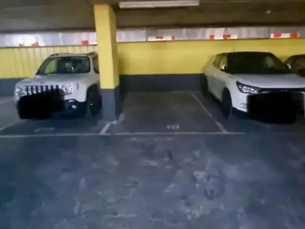 Parkplatz von Garage zur Miete in  Valencia Capital