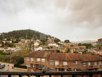 Vista exterior de Pis en venda en Montornès del Vallès amb Aire condicionat, Calefacció i Balcó