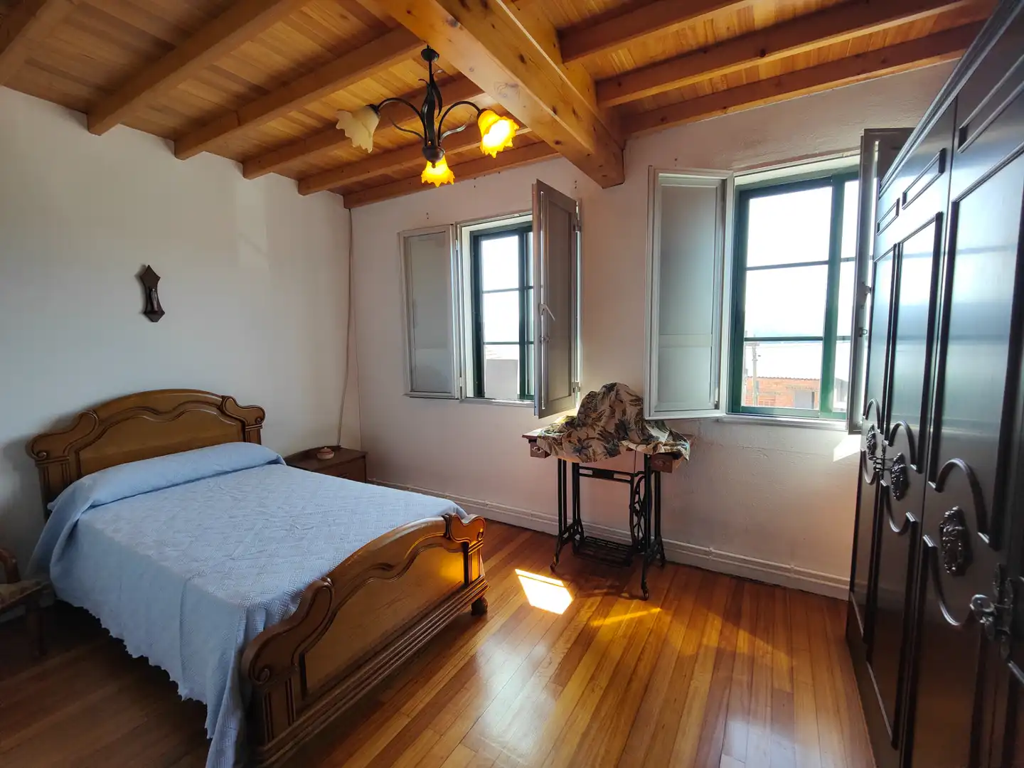 Bedroom of Houses for sale in Rianxo  with Heating, Private garden and Storage room