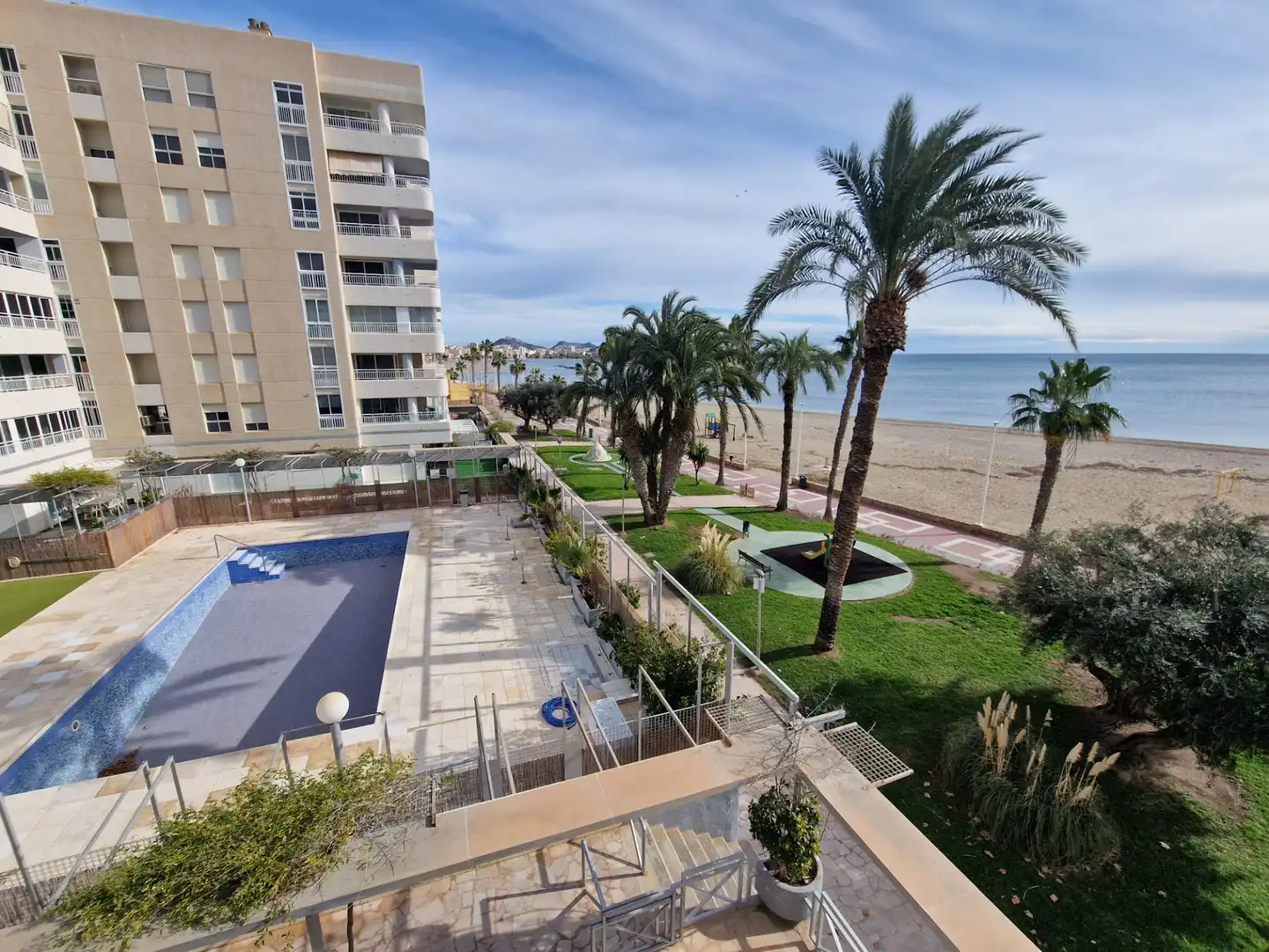 Habitación de Piso de alquiler en Águilas con Balcón y Piscina comunitaria