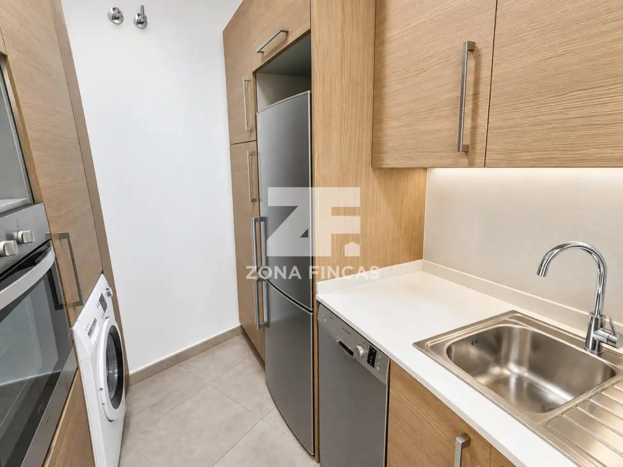 Küche von Wohnung zum Verkauf in Badalona mit Klimaanlage, Heizung und Terrasse