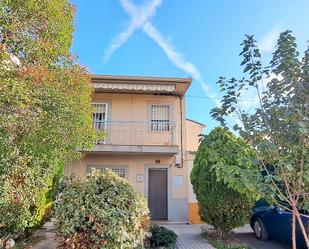 Exterior view of Single-family semi-detached for sale in Valdetorres de Jarama  with Heating, Parquet flooring and Terrace